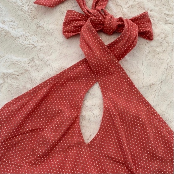 Beautiful halter top - Picture 4 of 6